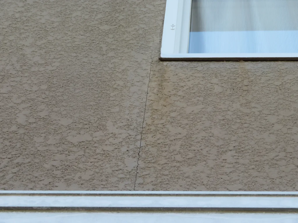 外壁塗装・屋根改修工事／リライアブルホーム