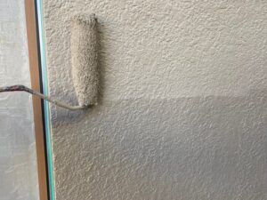 下塗り材と下地調整の違い